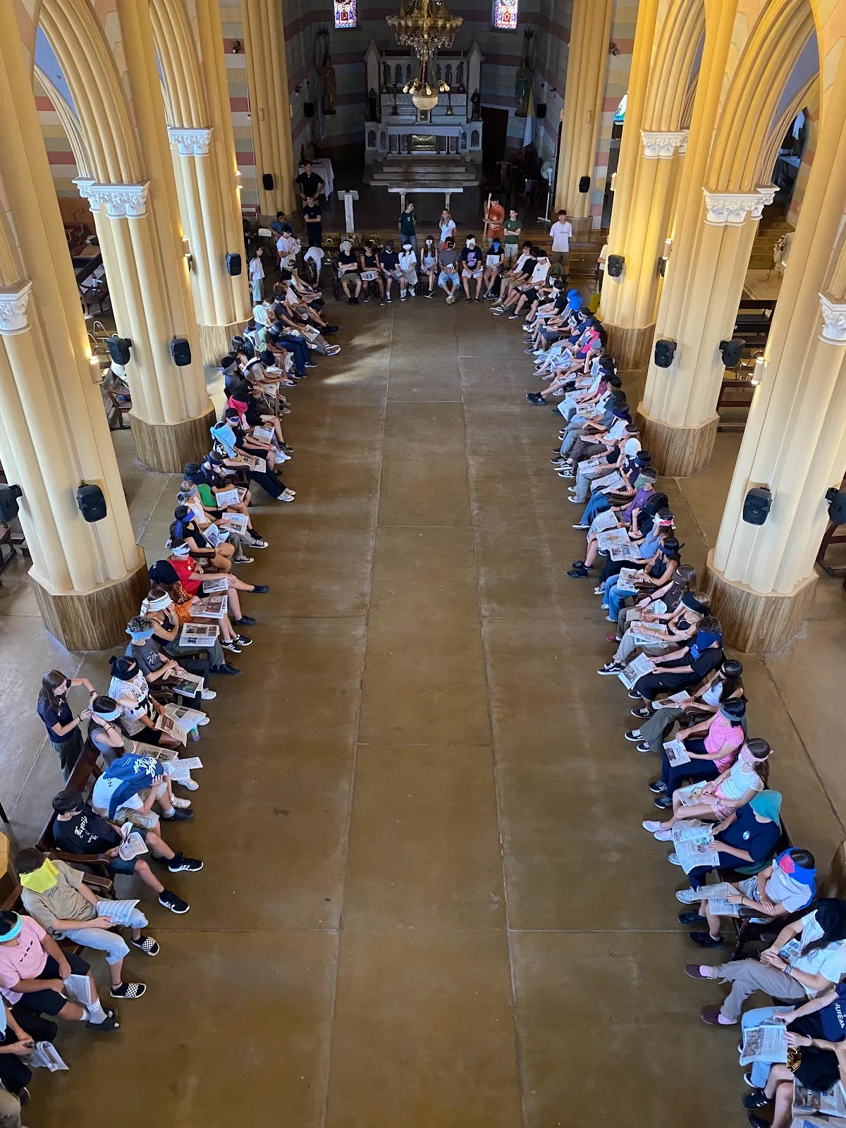 Jóvenes en el templo